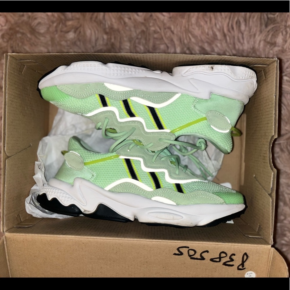 Adidas Oswego Green - worn once